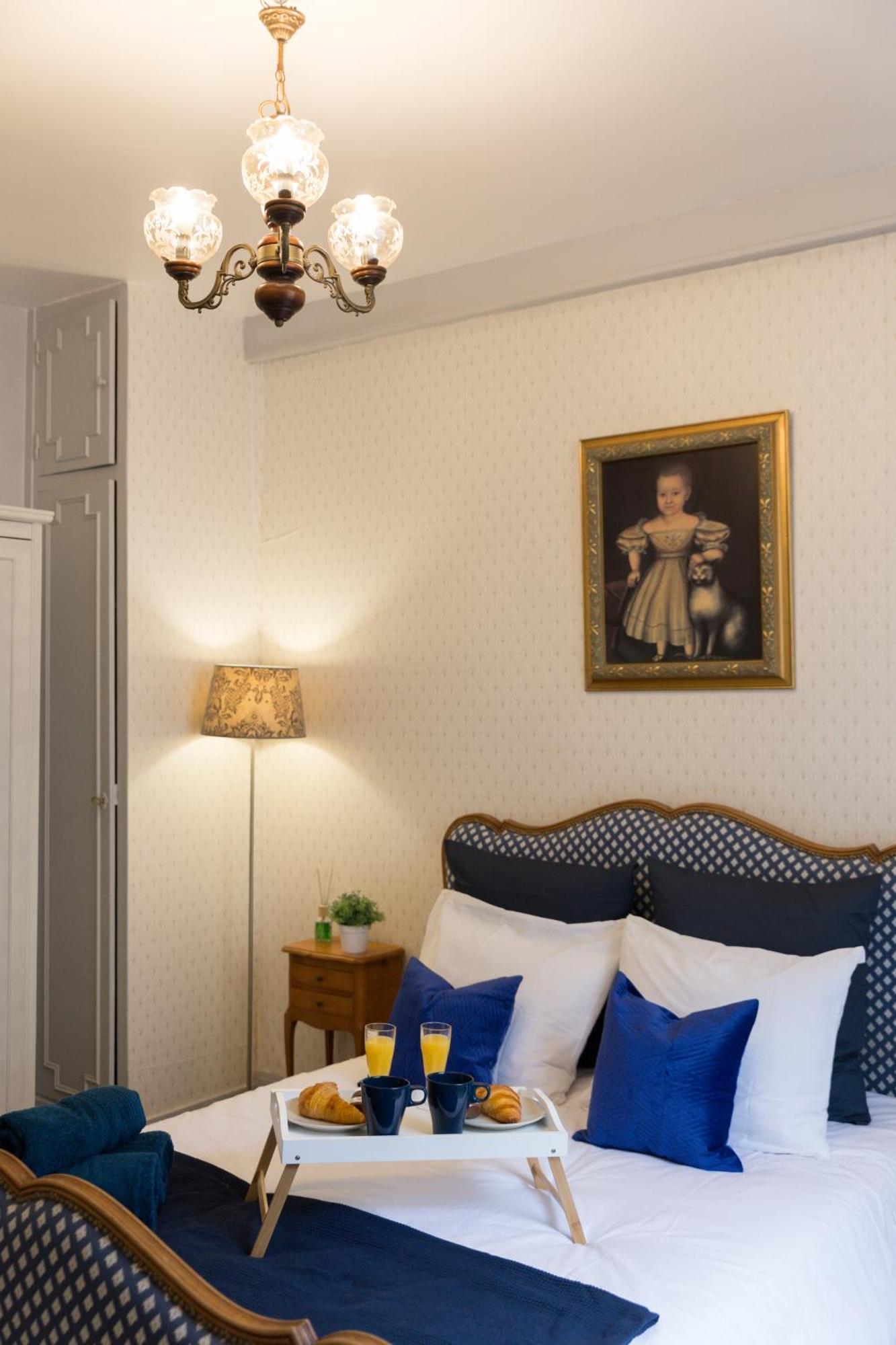 * Le Versaillais*2 Min A Pied Du Chateau แวร์ซาย ภายนอก รูปภาพ